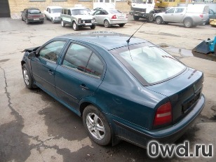 Битый автомобиль Skoda Octavia